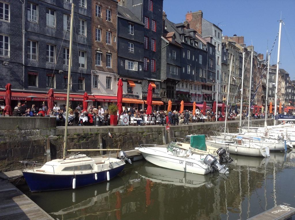 Lamaison Du Phare Honfleur Chambres D'Hotes Et Jacuzzi Prive 외부 사진