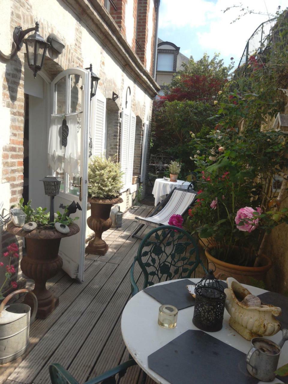 Lamaison Du Phare Honfleur Chambres D'Hotes Et Jacuzzi Prive 외부 사진